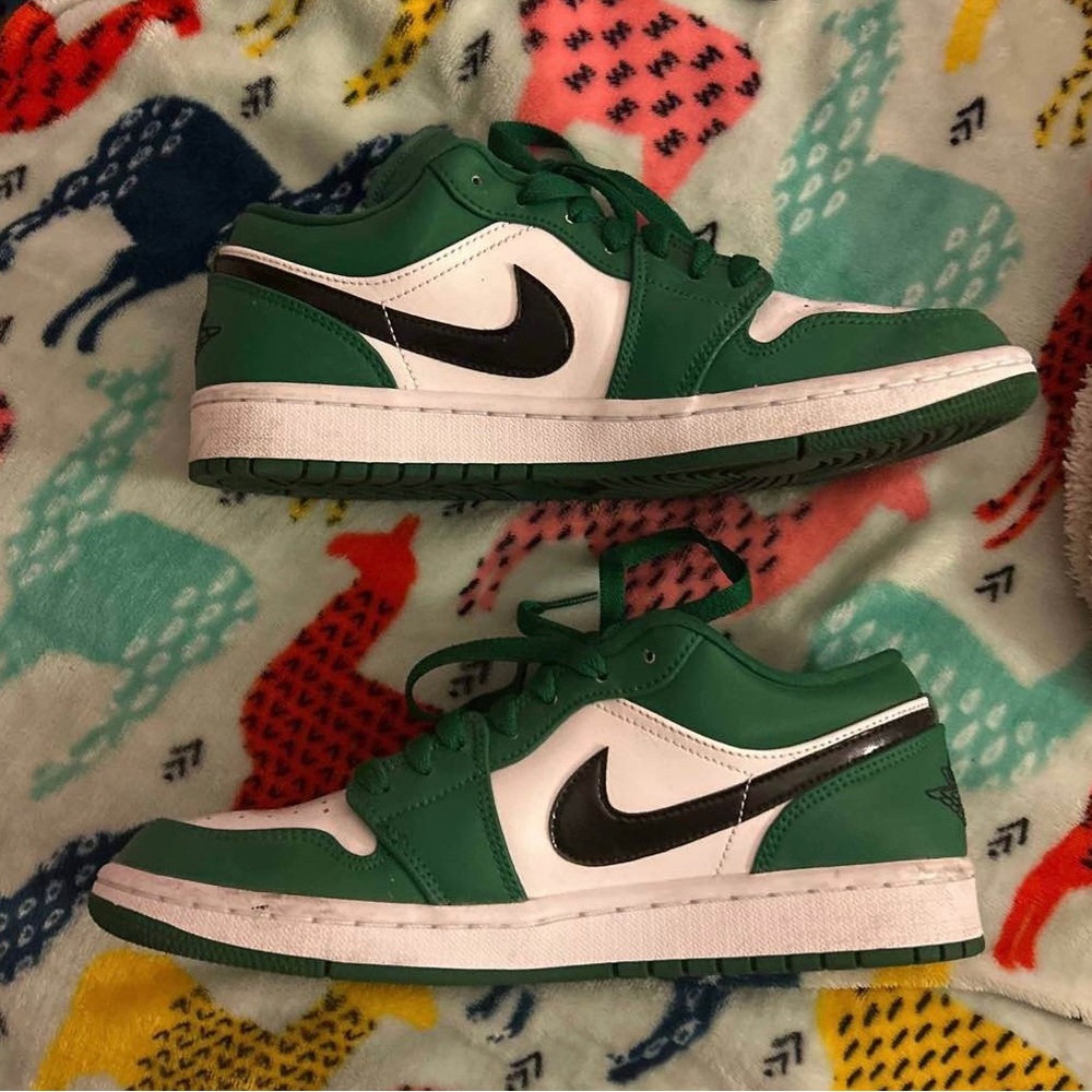 jordan dunks in forest green